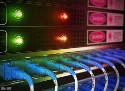 从微光到全球互联 光纤网络的发展历程与工程实践